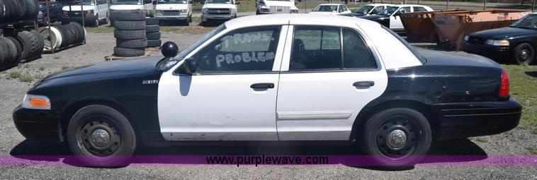 image for item L3780 2010 Ford Crown Victoria Police Interceptor