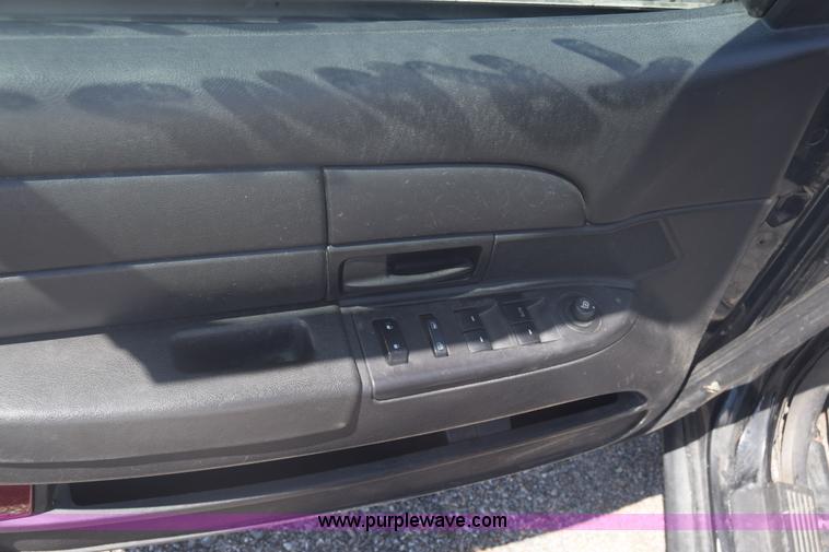 image for item L3780 2010 Ford Crown Victoria Police Interceptor