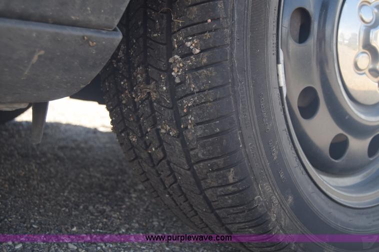 image for item L3780 2010 Ford Crown Victoria Police Interceptor