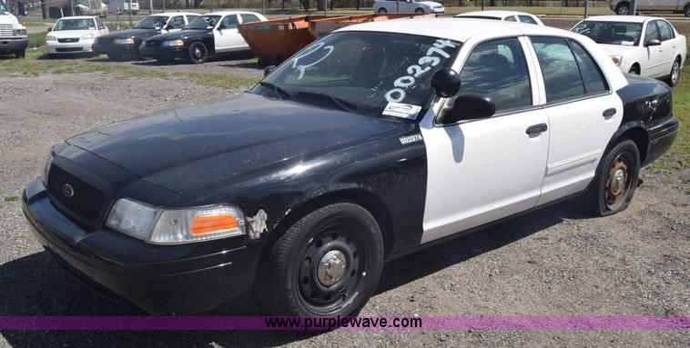 image for item L3781 2011 Ford Crown Victoria Police Interceptor