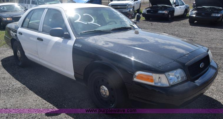 image for item L3781 2011 Ford Crown Victoria Police Interceptor