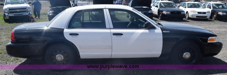 image for item L3781 2011 Ford Crown Victoria Police Interceptor