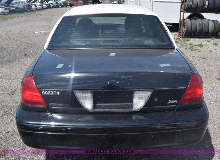 image for item L3781 2011 Ford Crown Victoria Police Interceptor