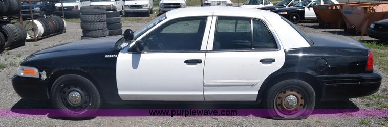image for item L3781 2011 Ford Crown Victoria Police Interceptor