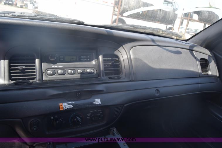 image for item L3781 2011 Ford Crown Victoria Police Interceptor