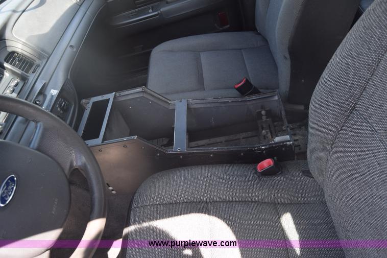 image for item L3781 2011 Ford Crown Victoria Police Interceptor