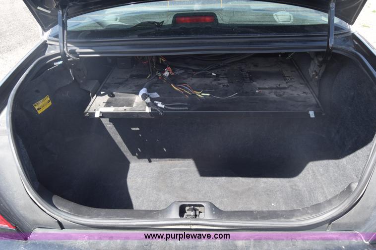 image for item L3781 2011 Ford Crown Victoria Police Interceptor