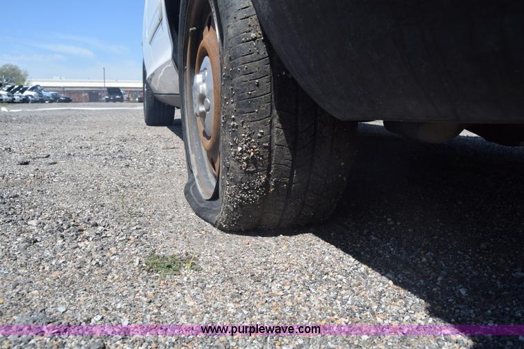 image for item L3781 2011 Ford Crown Victoria Police Interceptor