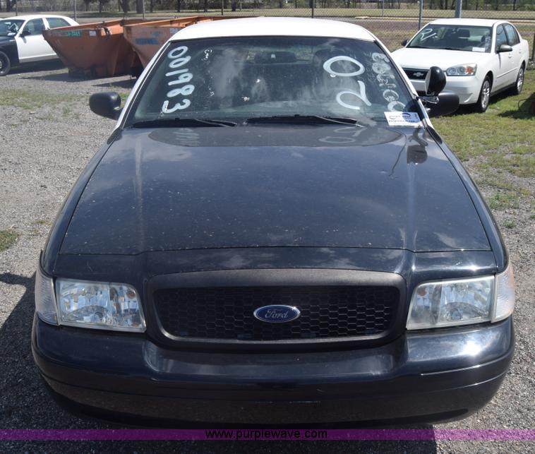 image for item L3783 2009 Ford Crown Victoria Police Interceptor