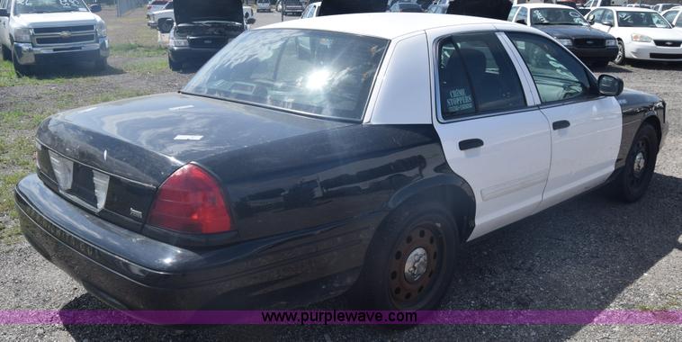 image for item L3783 2009 Ford Crown Victoria Police Interceptor