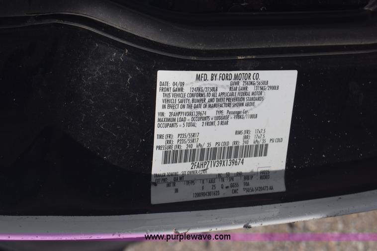 image for item L3783 2009 Ford Crown Victoria Police Interceptor