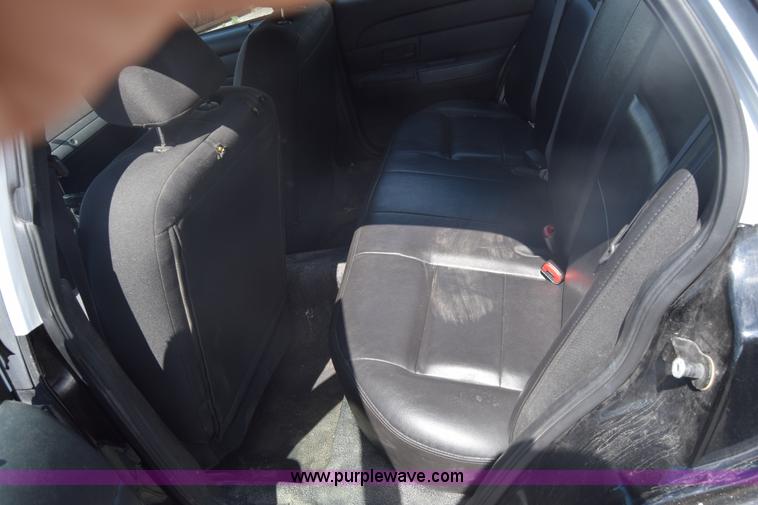 image for item L3783 2009 Ford Crown Victoria Police Interceptor