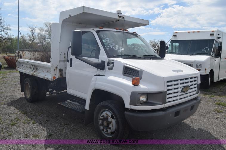 image for item L3789 2006 Chevrolet C4500 dump truck