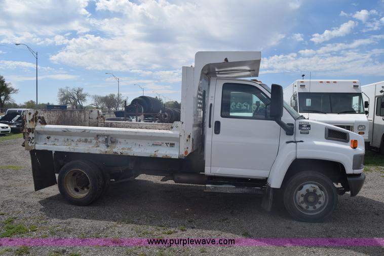 image for item L3789 2006 Chevrolet C4500 dump truck