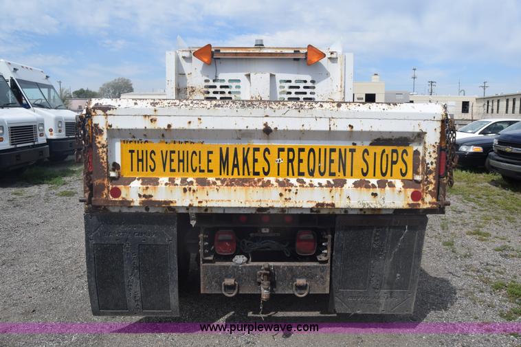 image for item L3789 2006 Chevrolet C4500 dump truck