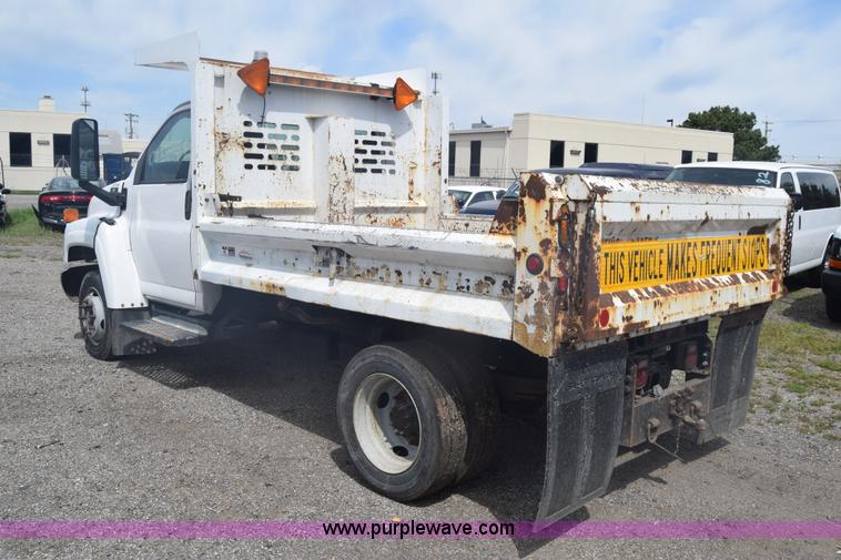 image for item L3789 2006 Chevrolet C4500 dump truck