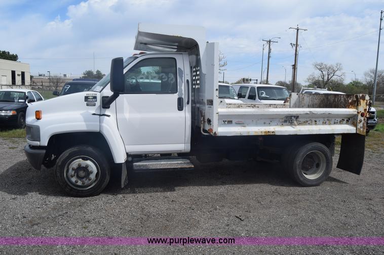 image for item L3789 2006 Chevrolet C4500 dump truck