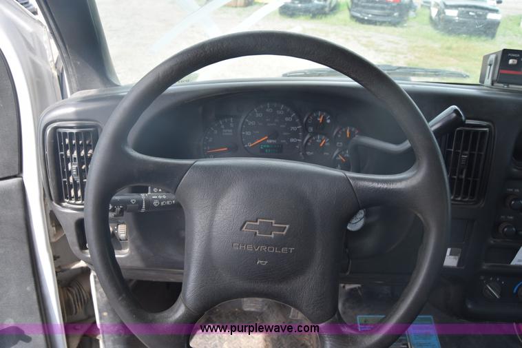 image for item L3789 2006 Chevrolet C4500 dump truck