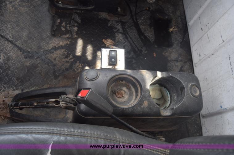 image for item L3789 2006 Chevrolet C4500 dump truck