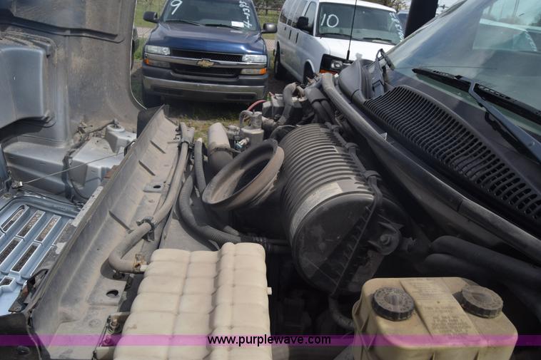 image for item L3789 2006 Chevrolet C4500 dump truck