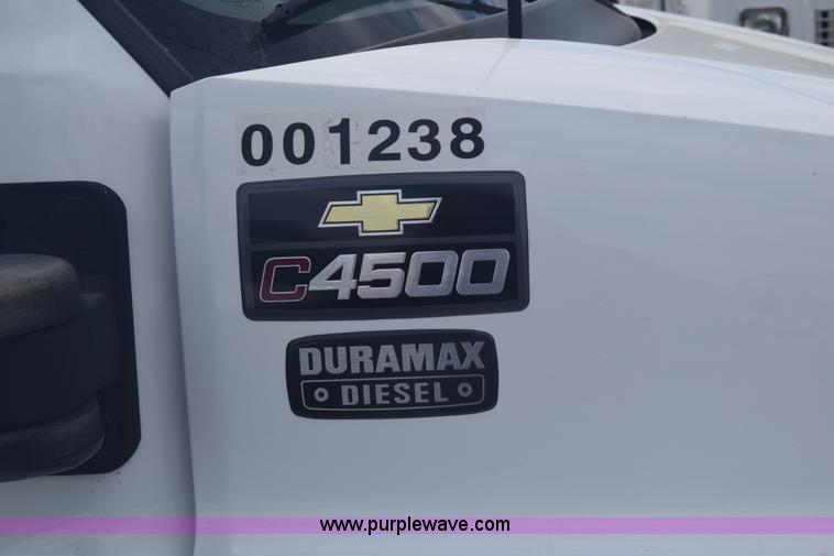 image for item L3789 2006 Chevrolet C4500 dump truck