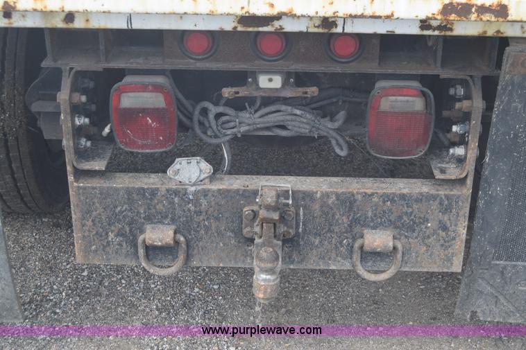 image for item L3789 2006 Chevrolet C4500 dump truck