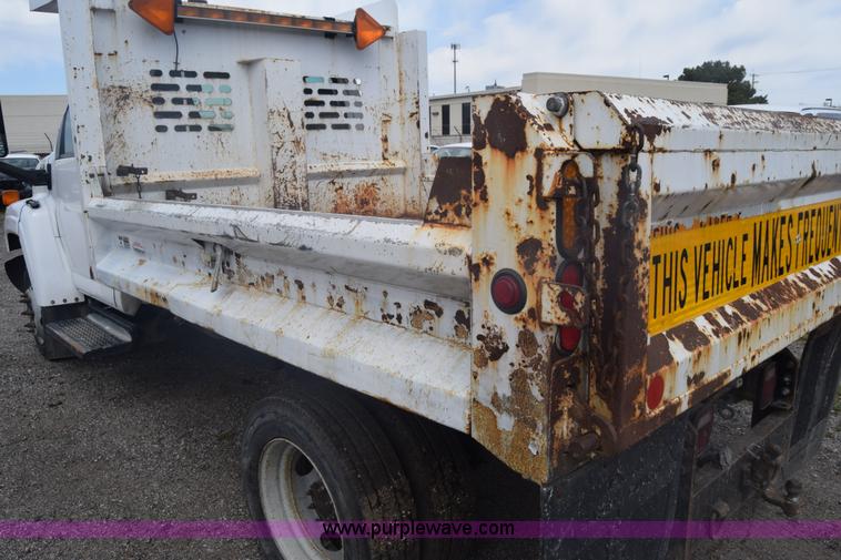 image for item L3789 2006 Chevrolet C4500 dump truck