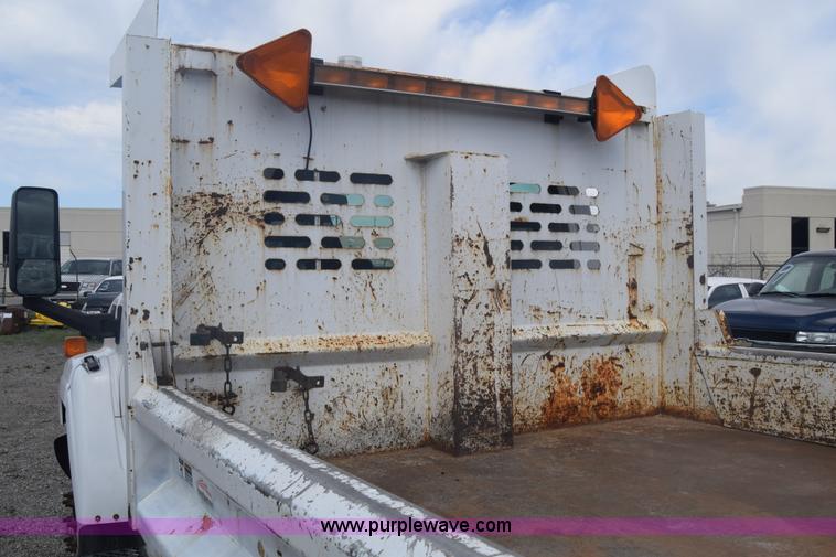 image for item L3789 2006 Chevrolet C4500 dump truck