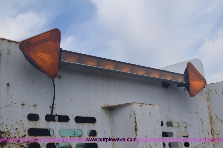 image for item L3789 2006 Chevrolet C4500 dump truck