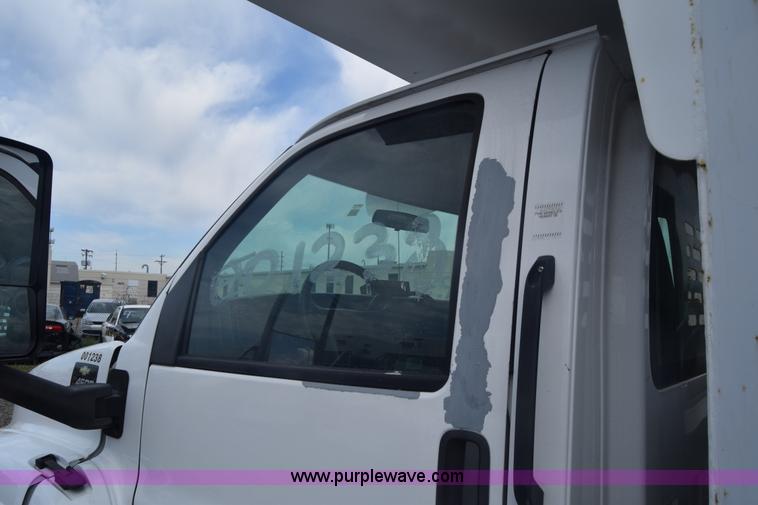 image for item L3789 2006 Chevrolet C4500 dump truck