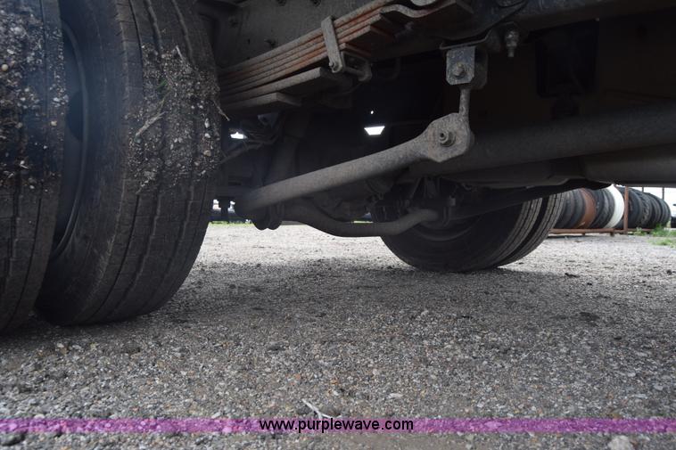 image for item L3789 2006 Chevrolet C4500 dump truck