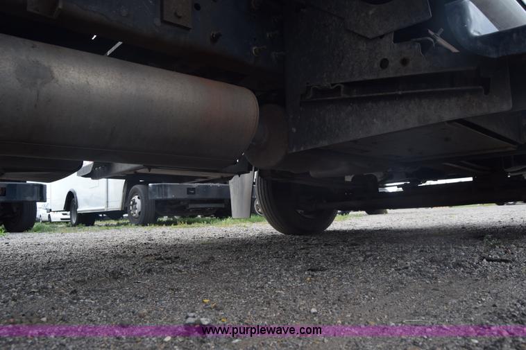 image for item L3789 2006 Chevrolet C4500 dump truck