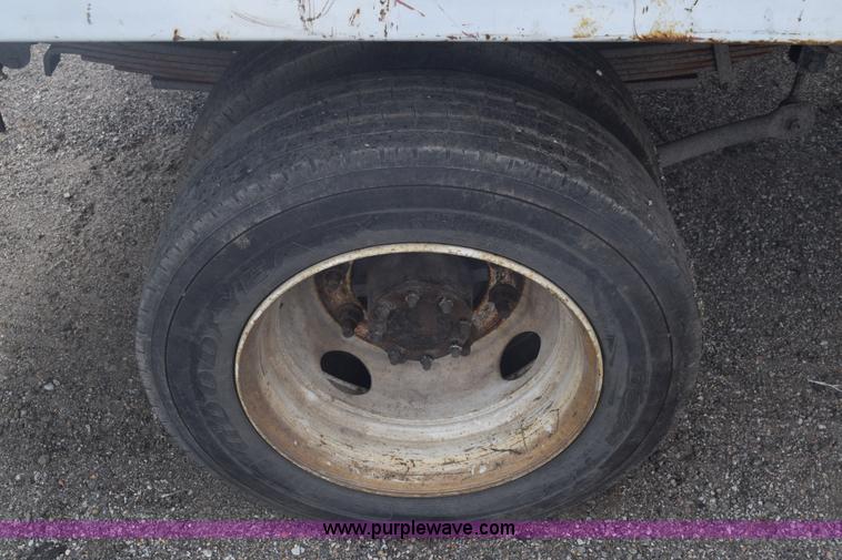 image for item L3789 2006 Chevrolet C4500 dump truck