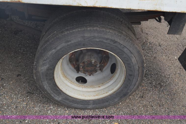 image for item L3789 2006 Chevrolet C4500 dump truck