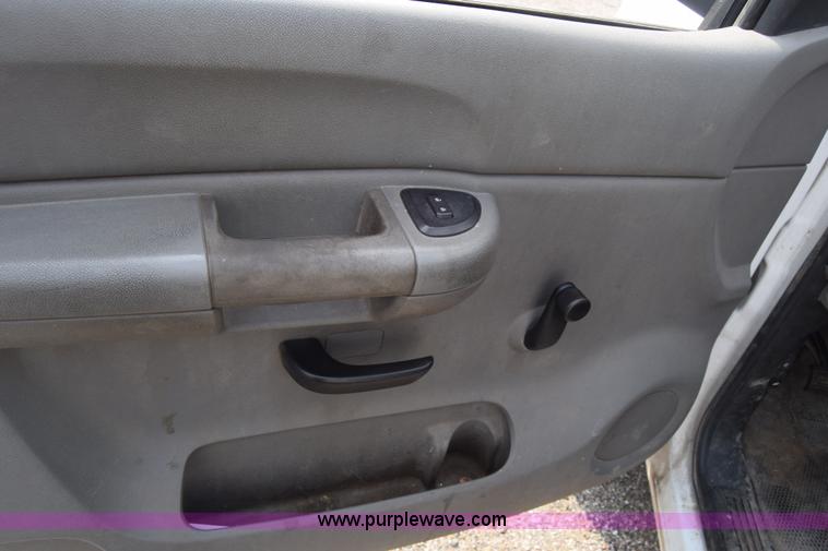 image for item L3790 2007 Chevrolet Silverado 2500HD Crew Cab pickup truck