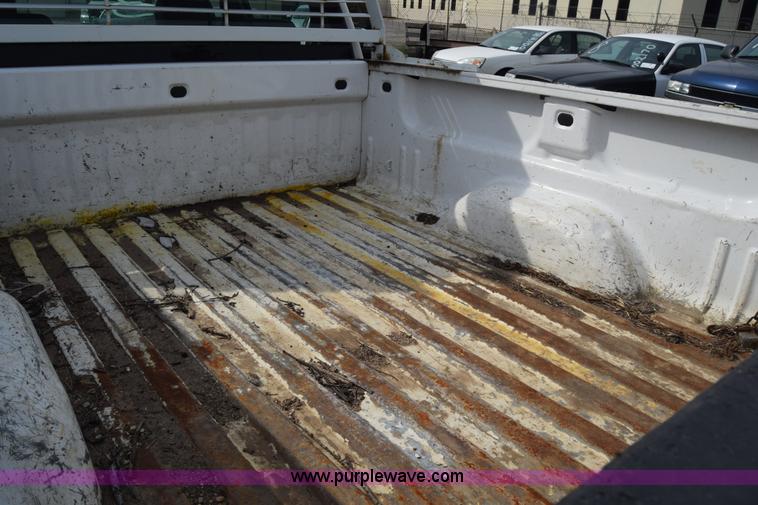 image for item L3790 2007 Chevrolet Silverado 2500HD Crew Cab pickup truck