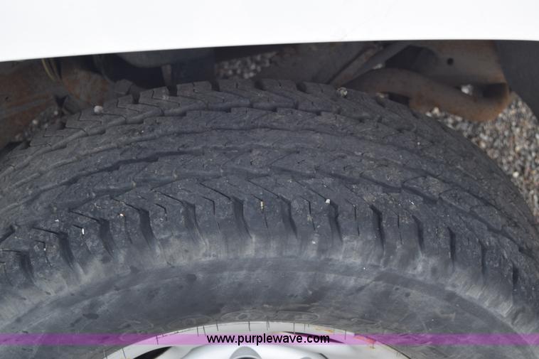 image for item L3790 2007 Chevrolet Silverado 2500HD Crew Cab pickup truck