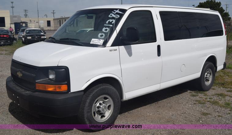 image for item L3792 2007 Chevrolet Express 2500 Cargo van