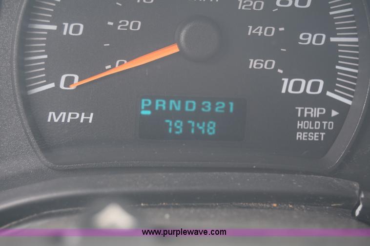 image for item L3792 2007 Chevrolet Express 2500 Cargo van