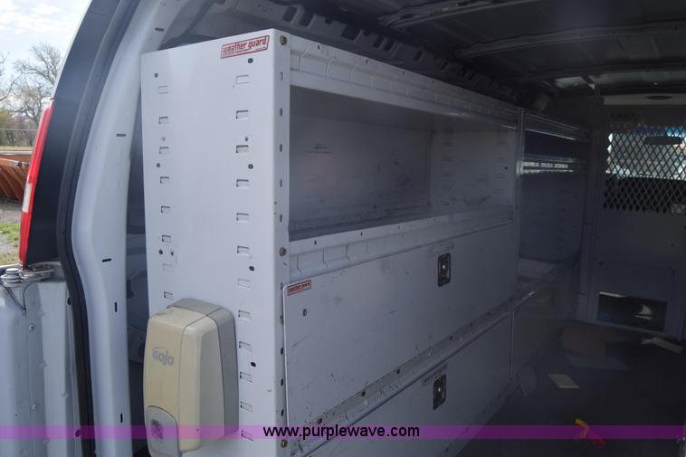 image for item L3792 2007 Chevrolet Express 2500 Cargo van