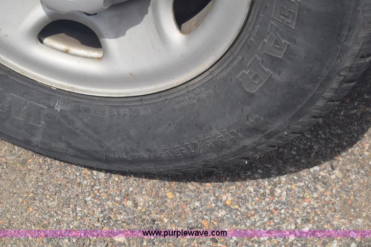 image for item L3792 2007 Chevrolet Express 2500 Cargo van