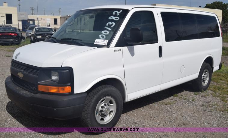 image for item L3793 2007 Chevrolet Express 2500 Cargo van
