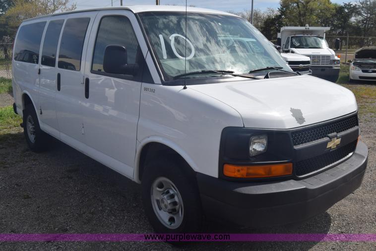 image for item L3793 2007 Chevrolet Express 2500 Cargo van