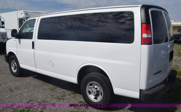 image for item L3793 2007 Chevrolet Express 2500 Cargo van
