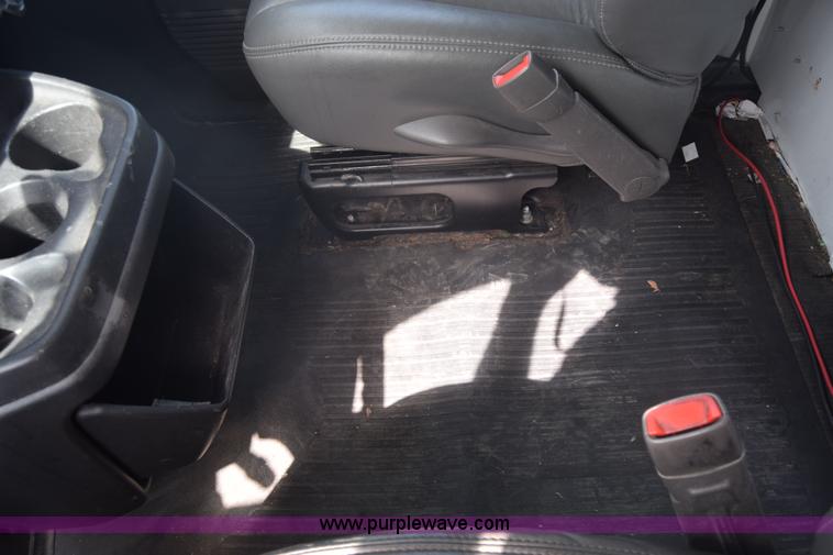 image for item L3793 2007 Chevrolet Express 2500 Cargo van