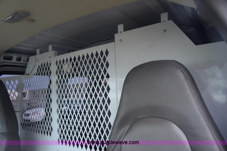 image for item L3793 2007 Chevrolet Express 2500 Cargo van