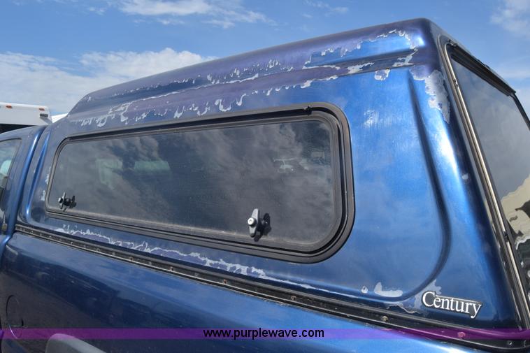 image for item L3794 2002 Chevrolet Silverado 2500HD Ext. Cab pickup truck