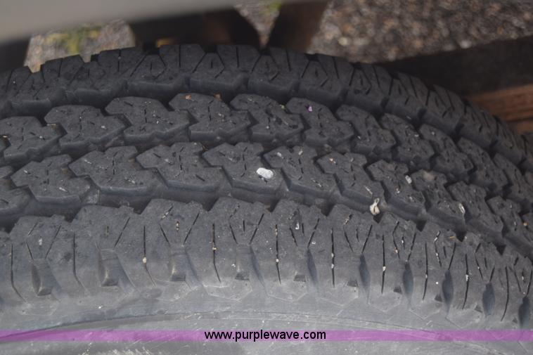 image for item L3794 2002 Chevrolet Silverado 2500HD Ext. Cab pickup truck