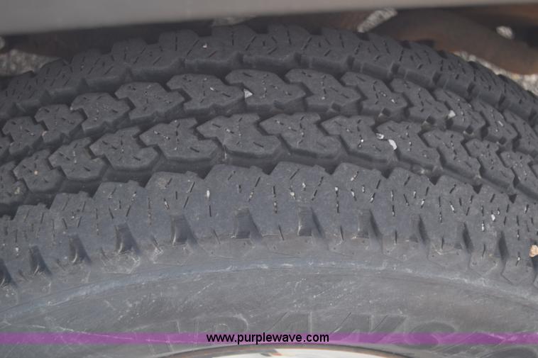 image for item L3794 2002 Chevrolet Silverado 2500HD Ext. Cab pickup truck