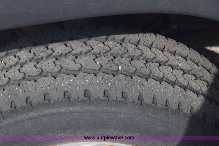 image for item L3794 2002 Chevrolet Silverado 2500HD Ext. Cab pickup truck